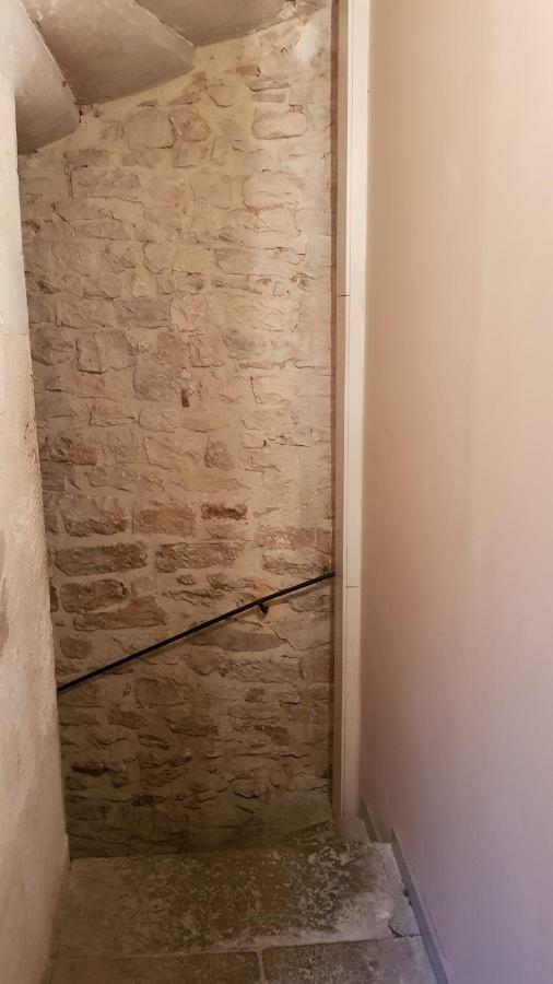 Studio Nîmes Centre Extérieur photo